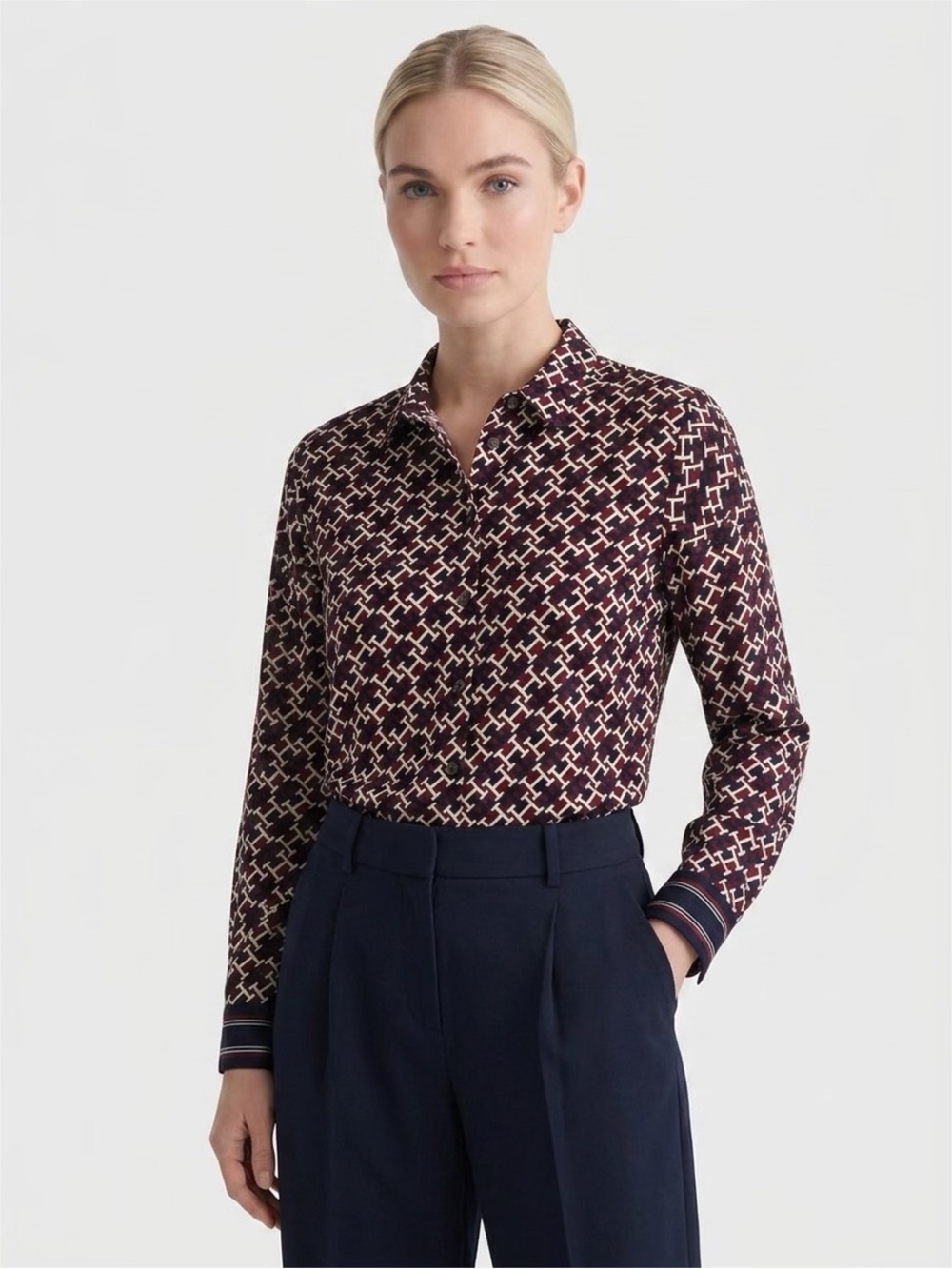 Women’s Tommy Hilfiger Monogram Button Up Shirt Blouse Long Sleeves Office Sz M